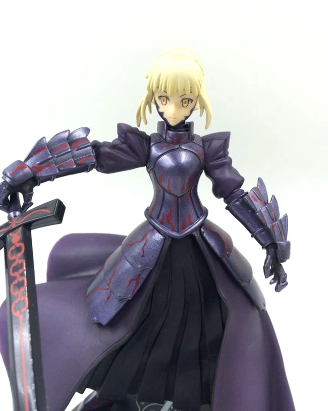 Японская аниме фигурка 20 см ПВХ саблей из Fate stay night black dress ver Коллекционная модель