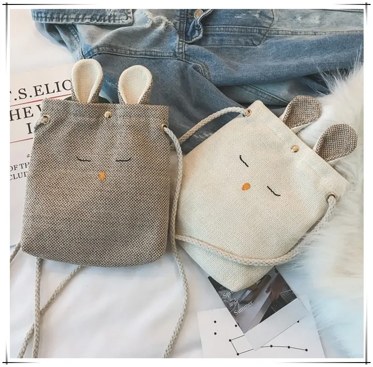 2017 autumn and winter new Japanese Messenger bag wild cartoon canvas shoulder bag Harajuku small bag female simple student bag