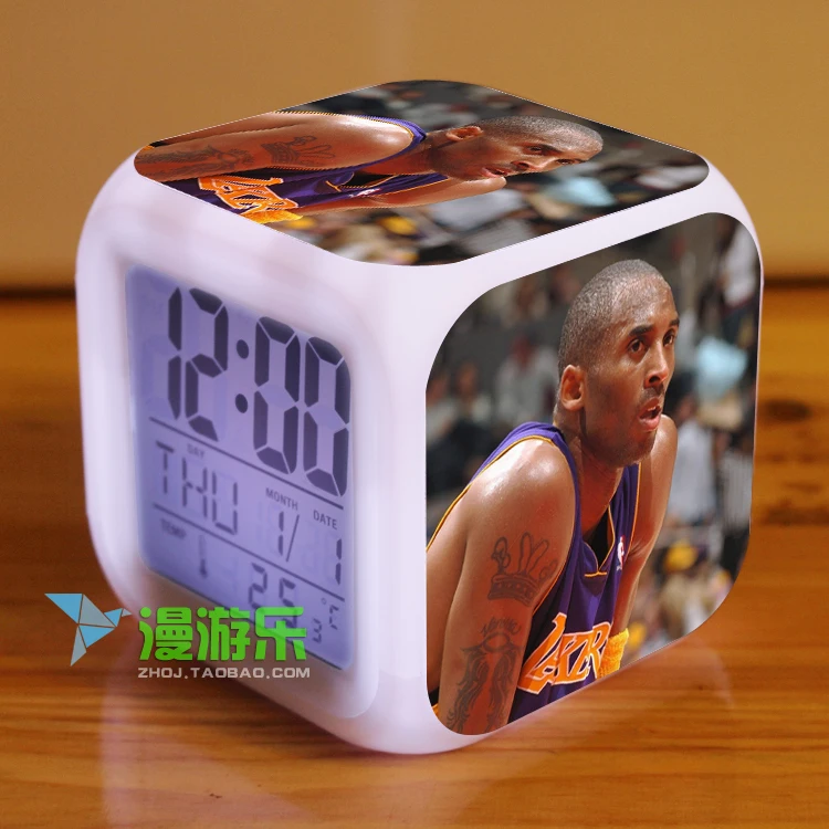 Kobe Баскетбол NBA звезда Кобе будильник креативный подарок на день рождения красочная подсветка Светодиодные часы электронные Sveglia Digitale Reveil