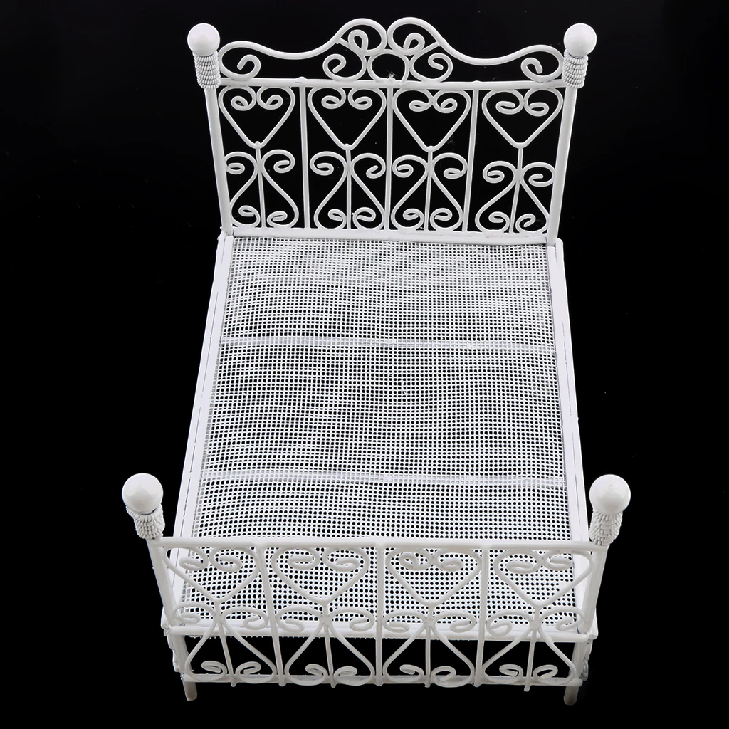 1:12 Dollhouse Miniature Metal European Retro Double Bed Bedroom Furnitures Pretend Play Classic Toys for Children Birthday Gift