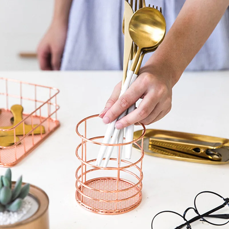 

Electroplating rose gold wrought iron pen holder Nordic stationery desktop storage office supplies living room home metal storag