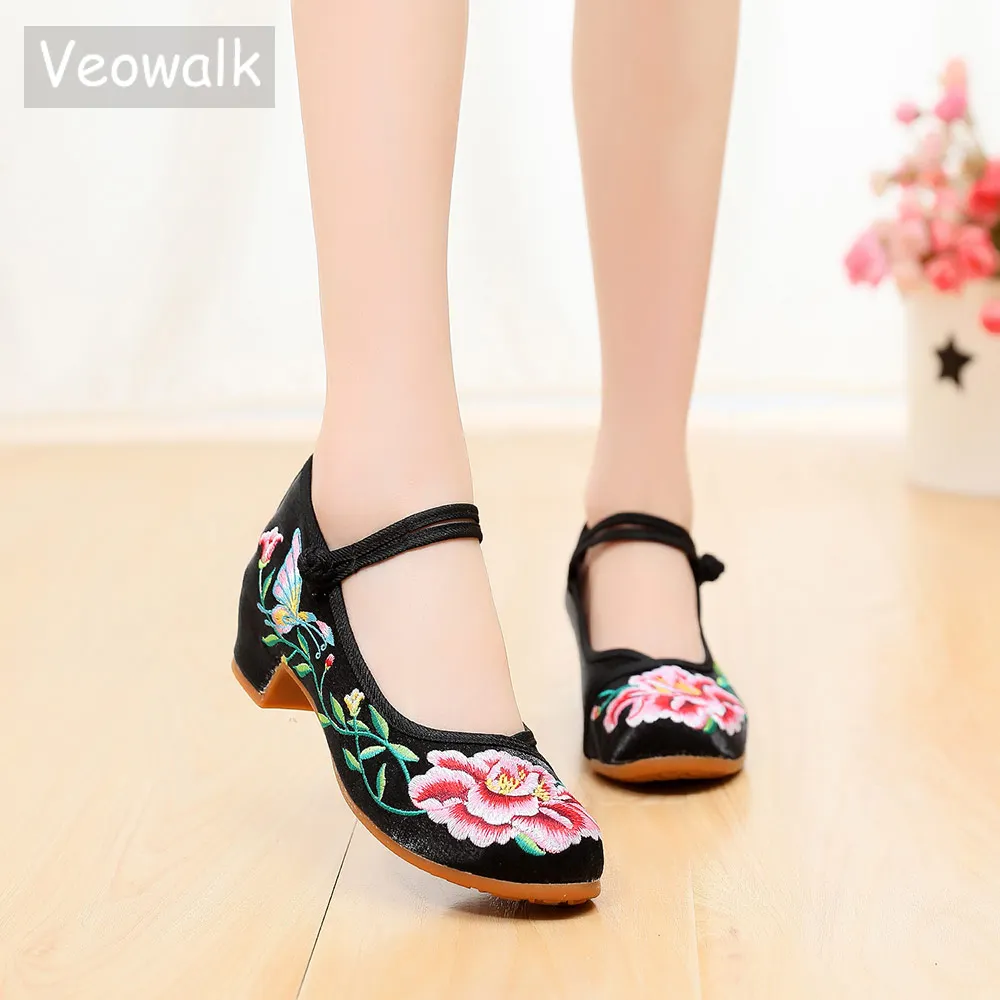 

Veowalk Butterfly Embroidered Women Flock Cotton 4cm Block Heel Shoes Elegant Ladies Casual Low Pumps Comfort Chinese Heels