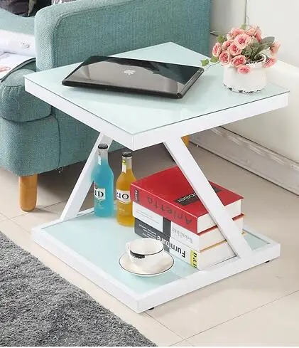 Маленькая дверь маленький стол. Прикроватный столик для спальни, компьютерный стол для ноутбука. Гостиная может перемещать чайный столик. 09