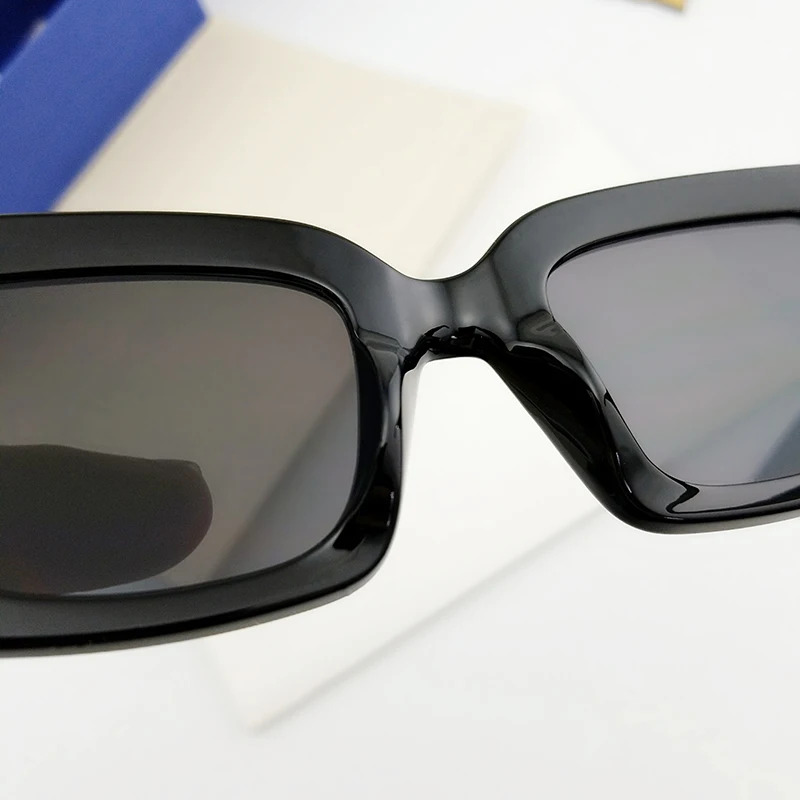 Square Sunglasses (27)