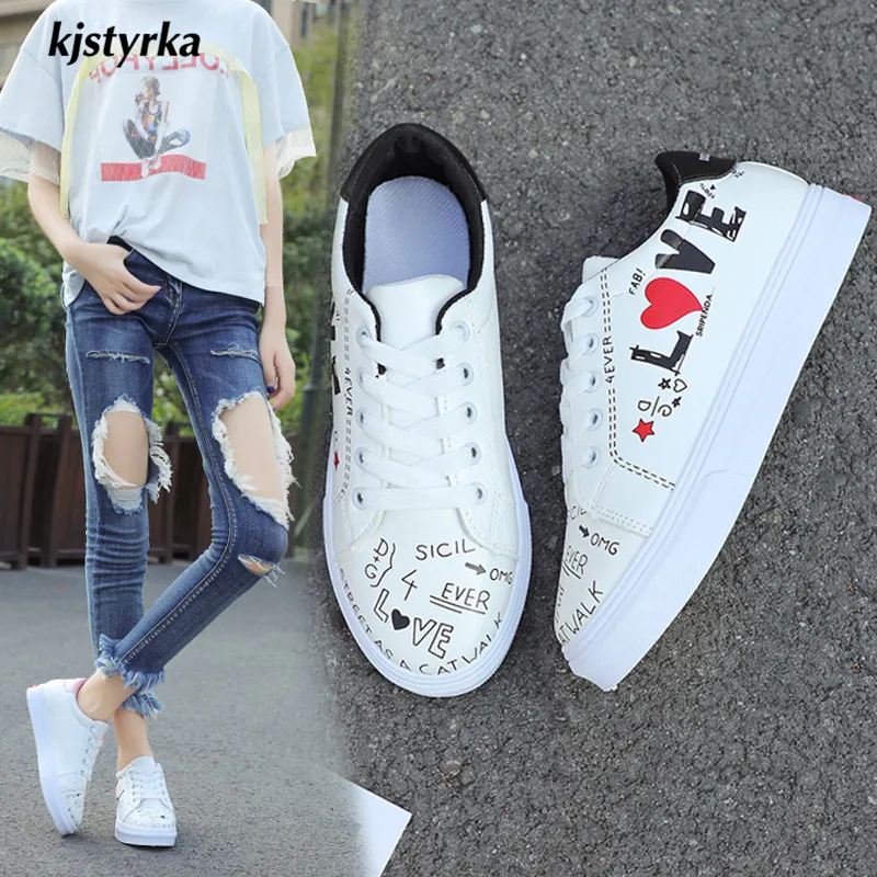 

Kjstyrka 2018 tenis feminino fashion simple casual graffiti love women sneakers comfortable white students flat sapato feminino