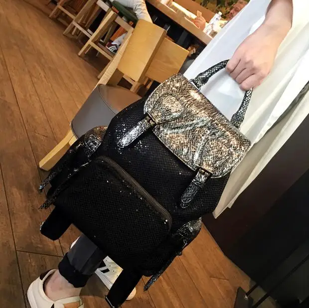 

2019 new fashion backpacks women's Korean version go with the trend sequins large capacity bag travel rucksack