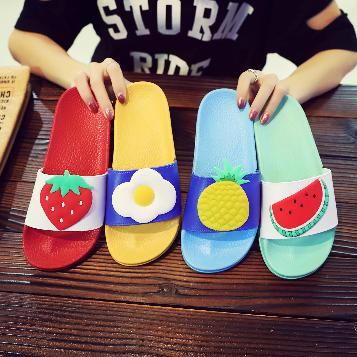 

New Sweet Slippers Women Non-slip Bathroom Shower Home Slippers Platform Fruit Flat Sandals Summer Ladies Beach Flip Flops Shoes