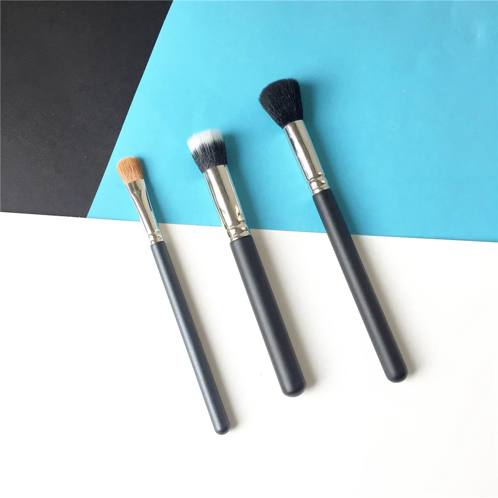 MAC BRUSH 109 130 252  _ 1