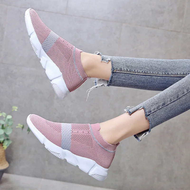Женские дышащие кроссовки Flyknit серые повседневные на плоской подошве с мягкой