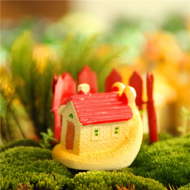 

Action Figure random Snail small house landscape doll ornaments model 4cm PVC cartoon decoration Doll Model Anime