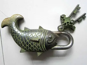

Chinese bronze door lock Golden fish shape with key "better than every year"