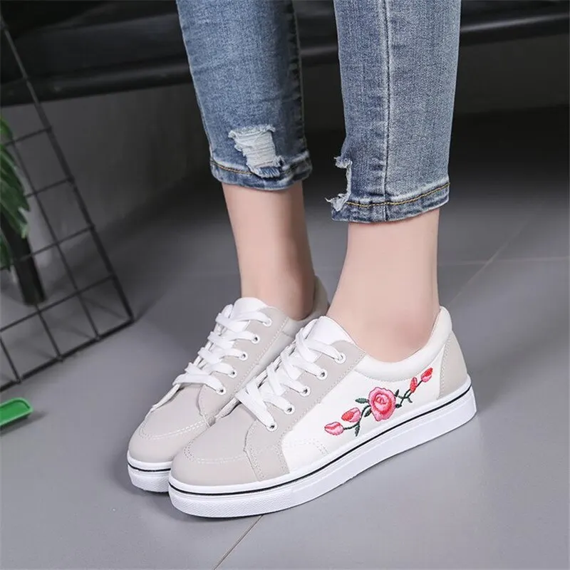 

White Vulcanize Shoes Breathable Flats Female Platform Sneakers Women Canvas Shoes Lace-up Floral Casual Women Shoes 2019