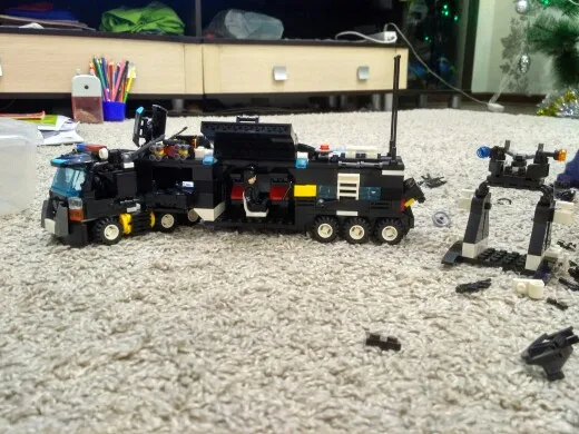 Продажа 8 шт. лот LegoINGs SWAT городской полицейский грузовик строительные блоки наборы корабль вертолет автомобиль кубики для творчества Playmobil игрушки ...