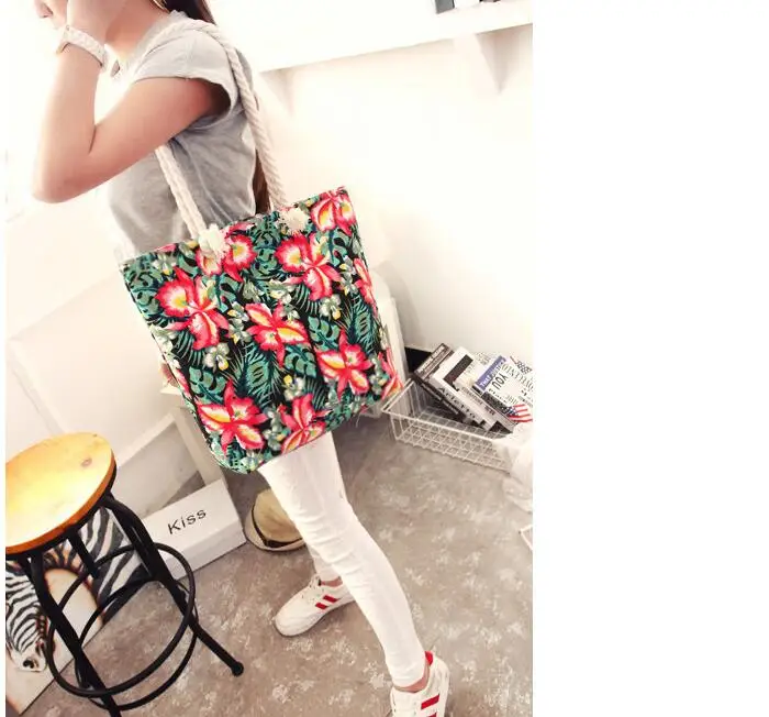 Fashion Folding Women Big Size Handbag Tote Ladies Casual Flower Printing Canvas Graffiti Shoulder Bag Beach Bolsa Feminina best wristlet wallet