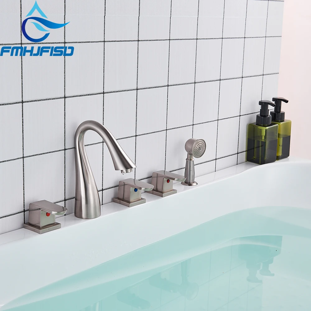 

Widespread 3 Handle 5 Hole Bathtub Faucets Deck Mounted Shower Faucet W/ Hand Sprayer Bathroom Mixer Tap