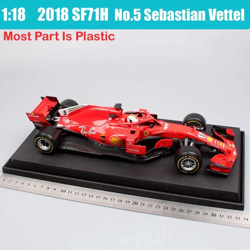 Дети 1:18 Большие весы BBurago Racing SF71H драйвер № 5 Kimi Iceman № 5 Себастиан веттел литье под давлением модели автомобилей игрушка - Цвет: 2018 SF71H No.5 Seb