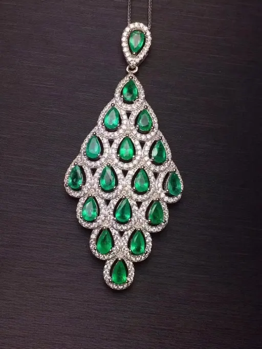 

natural green emerald Pendant natural gemstone Elegant Peacock tail Feather pendant necklace S925 silver Women party jewelery