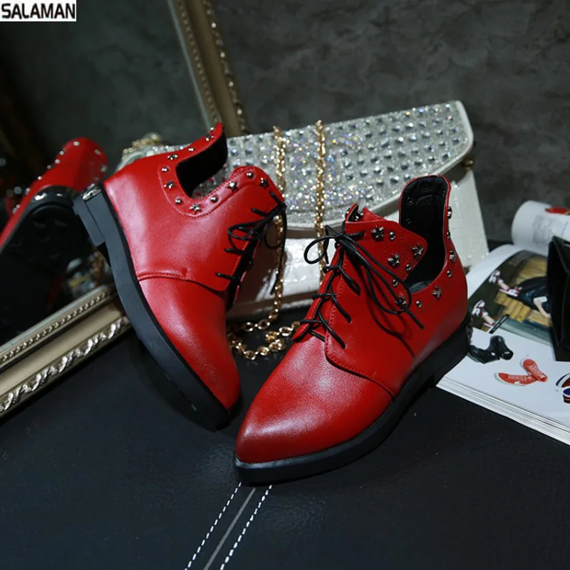 

2016 new autumn and winter rivet cross straps low cylinder handsome Martin boots with pointed square Free shipping