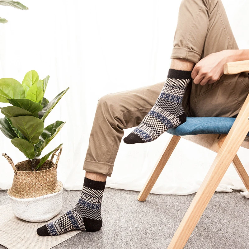 1 пара, повседневные мужские мягкие толстые теплые носки с кроличьей шерстью, теплые носки для зимы, мужские цветные Дышащие носки в стиле ретро