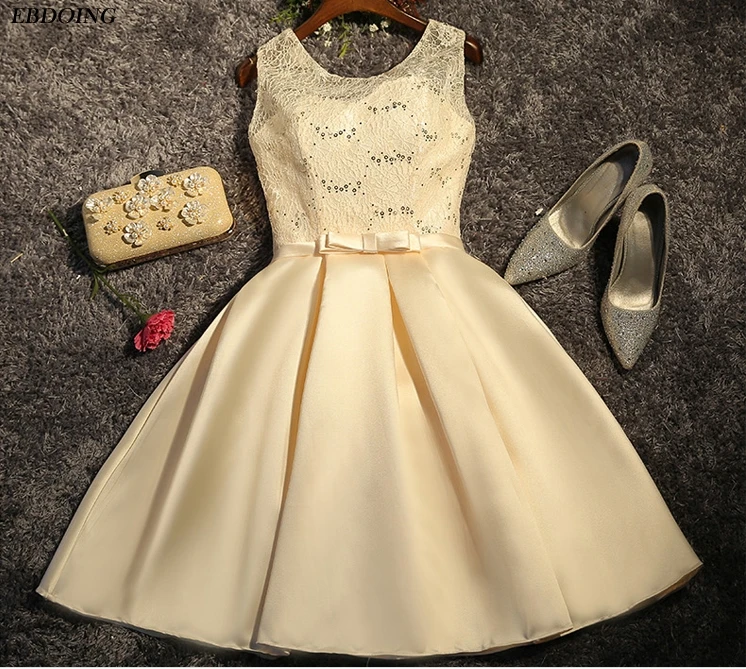 

Charming Bridesmaid Dress A-line Robe De Soiree Scoop Neckline Sleeveless Knee-length Lace Up Plus Size With Lace Prom Dress