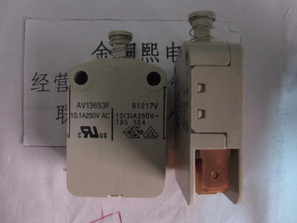 

Original new 100% AV13653F 10.1A250V AC relay