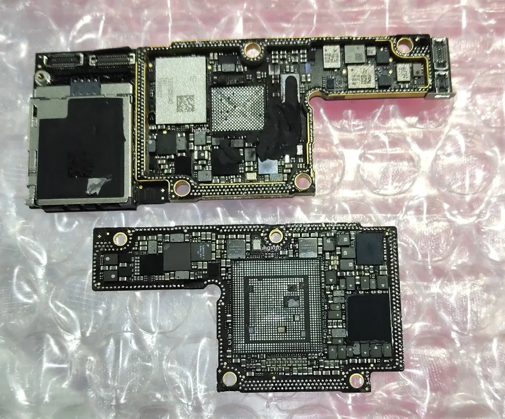 Плата на айклауде. Плата iphone x. Iphone 11 pro плата. Iphone 6s plus материнская плата. Iphone 6s plus плата.