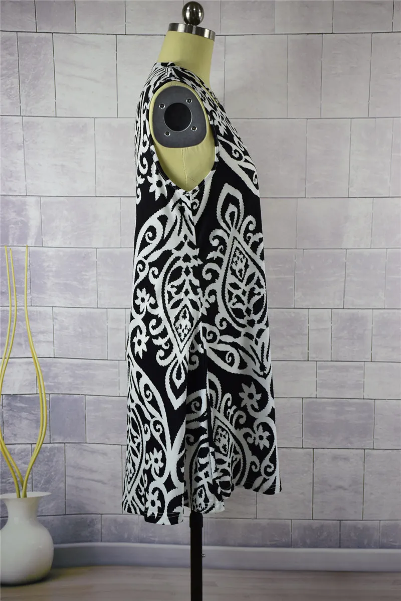 LILIGIRL/Летняя Одинаковая одежда для мамы и дочки; черно-белые пляжные платья с принтом «Мама и я»; одежда для семьи; комплекты одежды