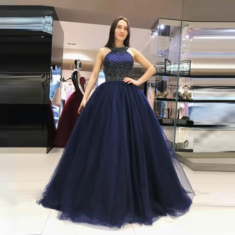 

Luxury Crystals Halter Neck Ball Gown Quinceanera Dresses Beading Open Back Pageant Gown Long Tulle Navy Blue Sweet 16 Dress