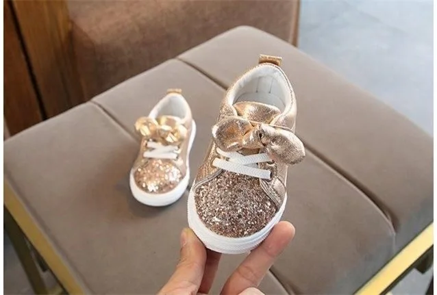 Новые модные детские Нескользящие мягкие кроссовки для мальчиков и девочек повседневные туфли для детей младшего возраста милые