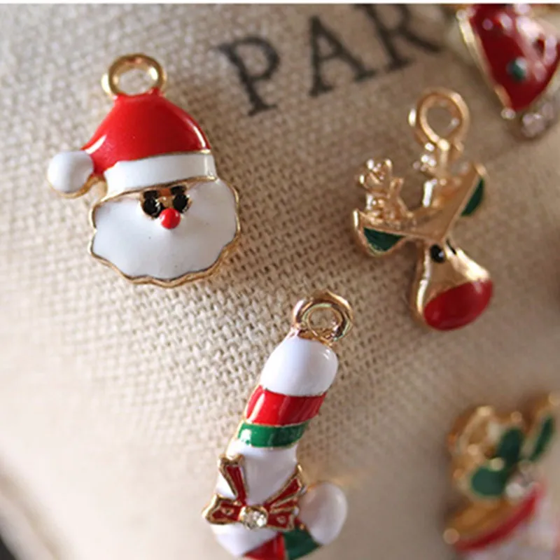 Christmas-Metal-Alloy-Mix-Pendants-Christmas-Crafts-Charms-For-Holiday-Santa-Xmas-Garland-Trees-Deer-DIY-Decoration-Supplies-MR0031 (2)