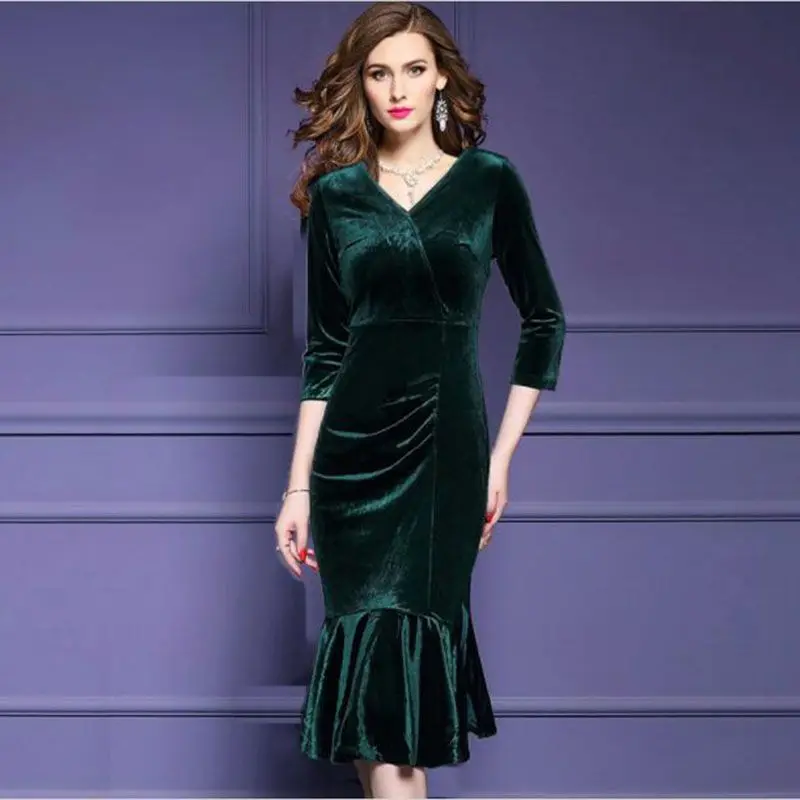

2018 New v-neck Dress High Quality Gold Velvet Ladies Casual Dress Winter Autumn Women Sexy slim Velours Dress