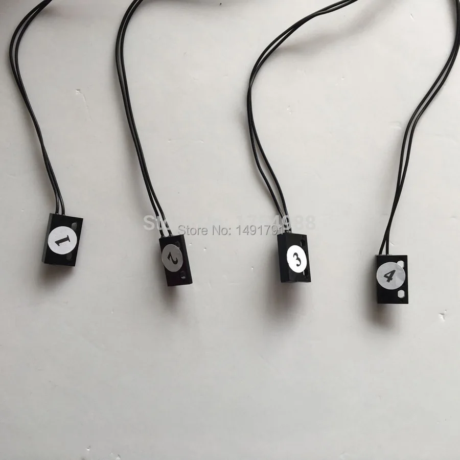 chamber-room-escape-Real-life-escape-game-prop-put-magnet-sensor-in-right-order-to-release (1).jpg