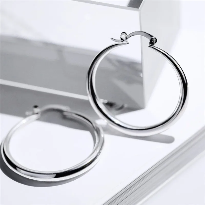 

PINKSEE Exaggerated Big Circle Earrings Sleek Minimalist Smooth Round Hoop Earrings Punk Style Party Ear Jewelry