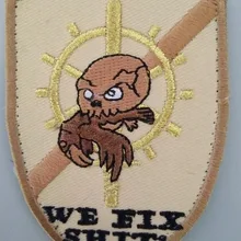 Вышитая аппликация на заказ или значки щит логотип с обручем и петлей сзади крепится на одежде