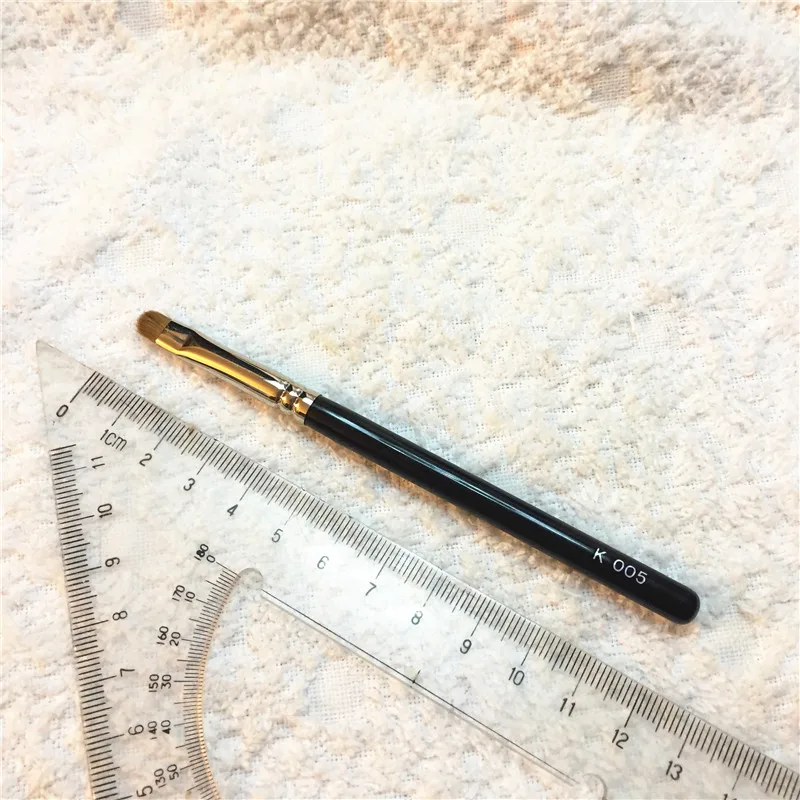 Hakuhodo K005 Eyeshadow Brush _ 1