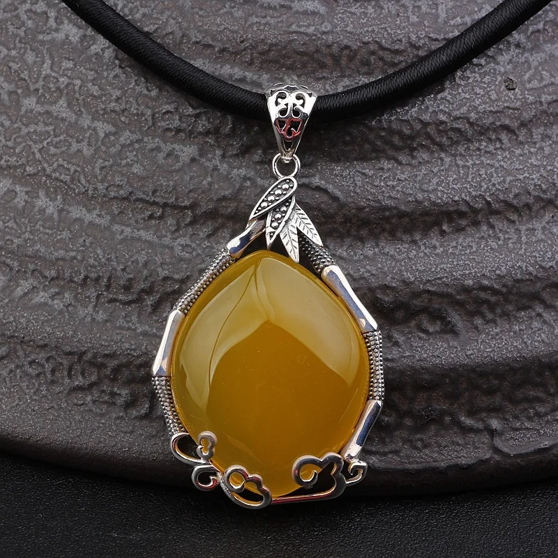 

Thomas Sabor Jewelry Wholesale New S925 Pure Inlay Frigidite Corundum Pulp Bamboo Leaves Autumn Winter Sweater Pendant Female