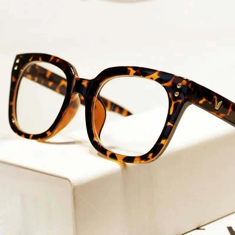 Очки леопардовые женские. Винтажные очки леопардовые. Очки с леопардовой оправой. Леопардовые оправы круглые. Очки baron 96329 vg леопардовая оправа.