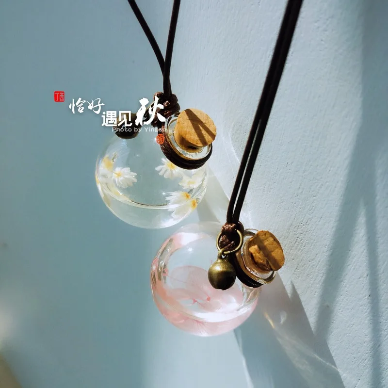 1Pc Car Perfume Bottle Air Freshener with Flower Essential Oils Auto Ornament Perfume Pendant Empty Hanging Bottle Car-styling