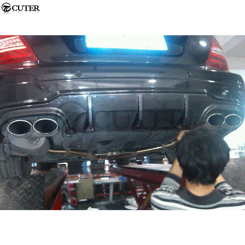 W204 C180 C200 C63 AMG стиль углеродное волокно задний бампер диффузор губа для Mercedes benz C260