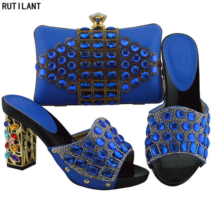 Dames Italiaanse Schoenen en Tas Set Versierd met Strass Vrouwen Schoenen en Tas In Italië Bijpassende Schoenen en Tas set In Hakken Dames Italiaanse Schoenen en Tas Set Versierd met Strass Vrouwen Schoenen en Tas In Italië Bijpassende Schoenen en Tas set In Hakken