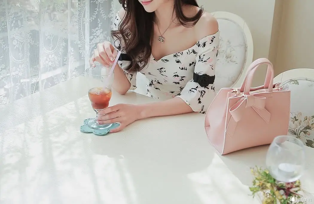 women's new Korean version of the ladies temperament word collar chest print Slim bag hip sleeve dress female