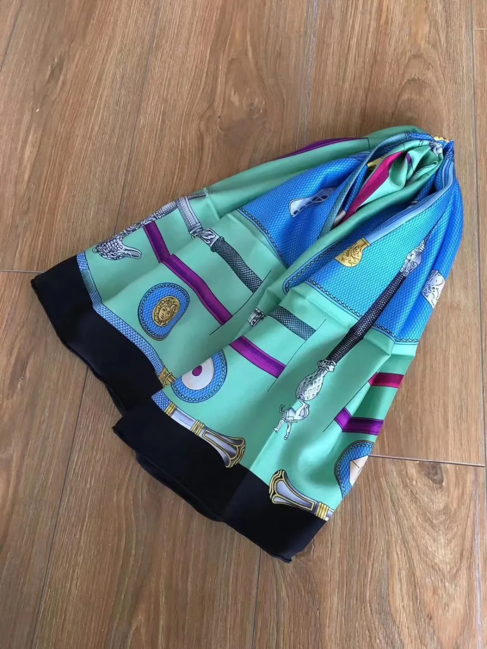 

2019 new arrival spring autumn classic print 100% pure silk scarf twill hand made roll 90*90 cm pink shawl wrap for women lady