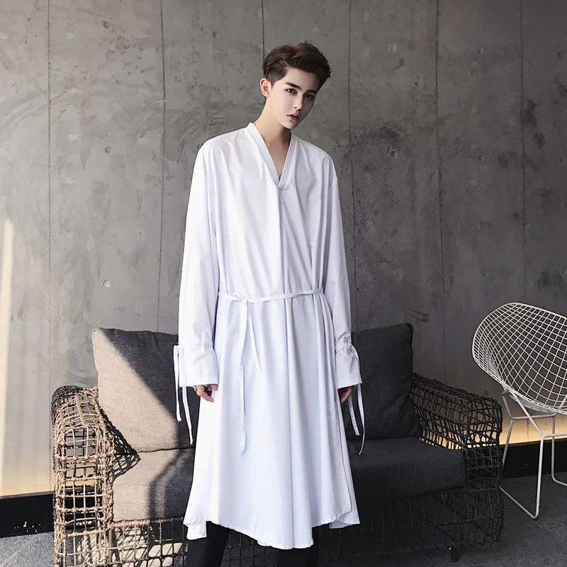 

MIXCUBIC new 2017 Autumn College style simple Unique Tether design V-neck shirts men Long section casual super loose shirts