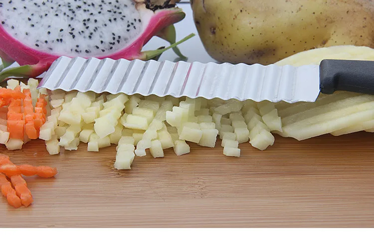 1PC Potato French Fry Cutter Stainless Steel Kitchen Serrated Blade Easy Slicing Banana Fruits Wave Knife Chopper KX 218