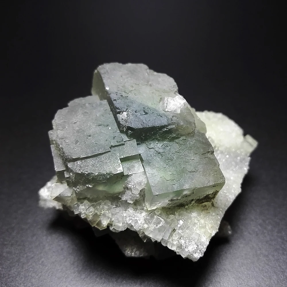 

142.4g NATURAL Stones and Minerals FREEN Fluorite White calcite quartz crystal RARE ORE UNIQUE SPECIMENS Y4-2