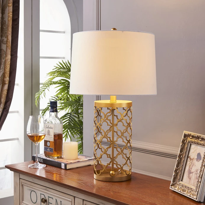 

Simple Warm Golden Table Lamps Retro Creative American Style Lighting For Bedroom Foyer Hotel High 55&70cm With LED Bulb
