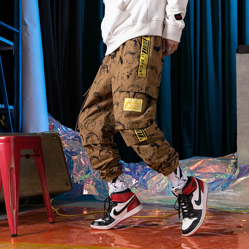Men Cargo pants 2019 spring Fashion Streetwear printing trousers man Multi-pocket casual pants pantalon homme A151-899