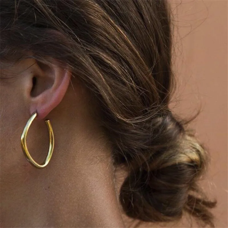 

BUTEELUVV Geometric Stud Earrings for Women Minimalist Punk Gold Silver Irregular Circle Statement Earrings Fashion Jewelry