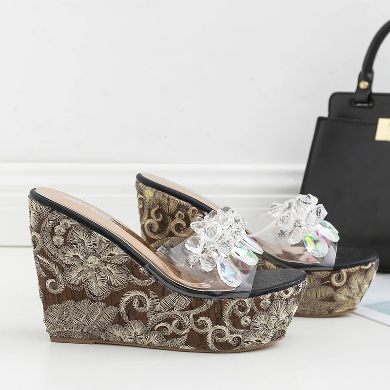 

2019 Women Crystal Sandals Elegant Summer Floral Slides Diamond Slippers 12cm High Heels 5cm Platform Wedges Luxury Shoes YCH-41
