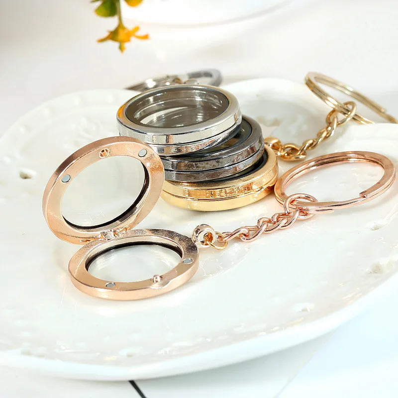 

Fashion Creative Car Keychain Can Put Photo Glass Smooth Round Motorcycle Keychain Pendant Couple key Ring Auto Accessories